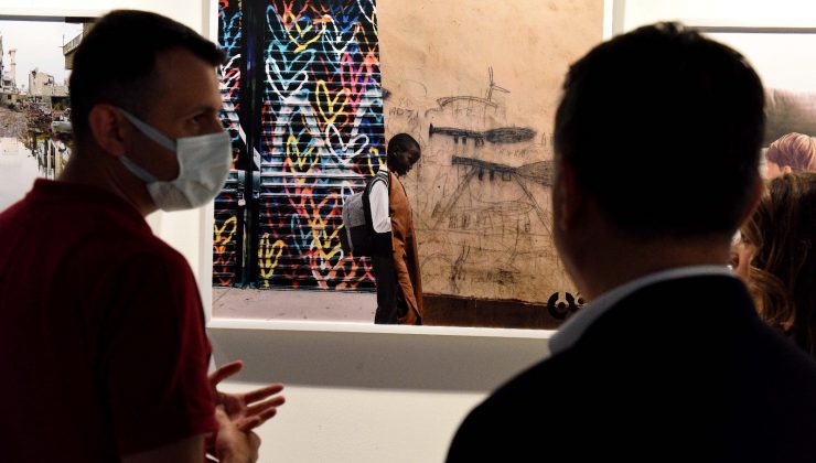 Dijital kolaj sanatı sergisi Muratpaşa’da açıldı