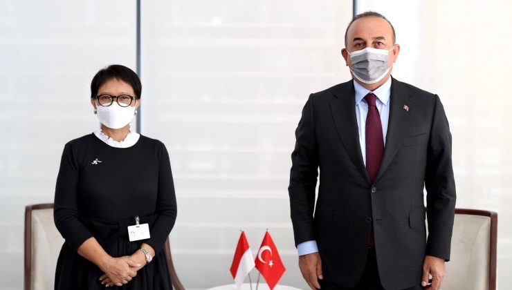 Çavuşoğlu,  Marsudi ile bir araya geldi