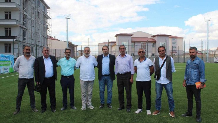 Doğubayazıt’ta dört futbol takımı liglere hazırlanıyor