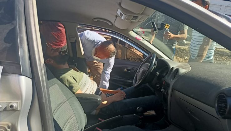 Doktor olan Belediye Başkanı yaralıya ilk müdahaleyi yaptı