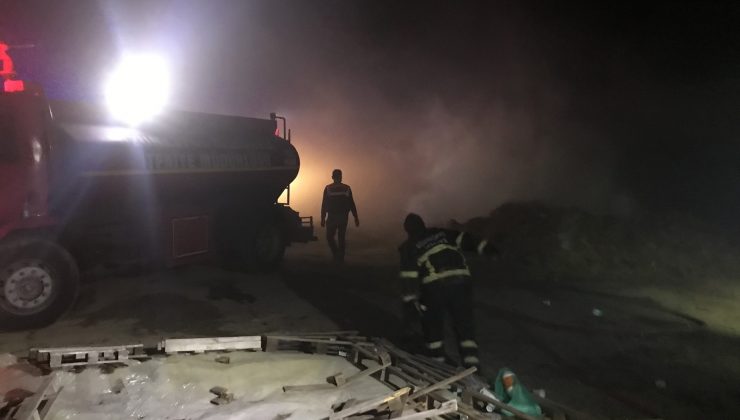 Edirne’de 600 saman balyası yandı