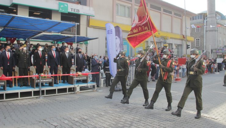 Edremit’te düşman işgalinden kurtuluşun 99. yılı coşkuyla kutlandı