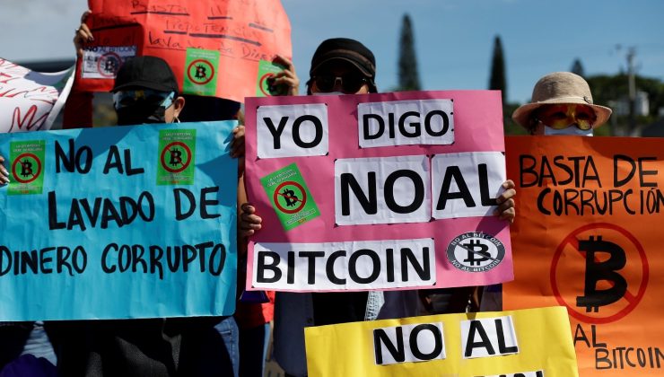 El Salvador’da Bitcoin protestosu