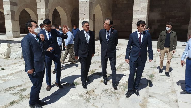 En büyük Güney Kore ve Türk bayrağı motifli halı Aksaray’da dokunacak