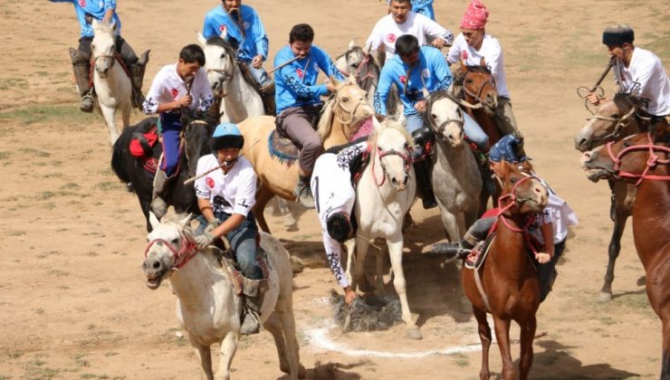 Erciş’te “Ulupamir Kültür Şöleni” gerçekleştirildi