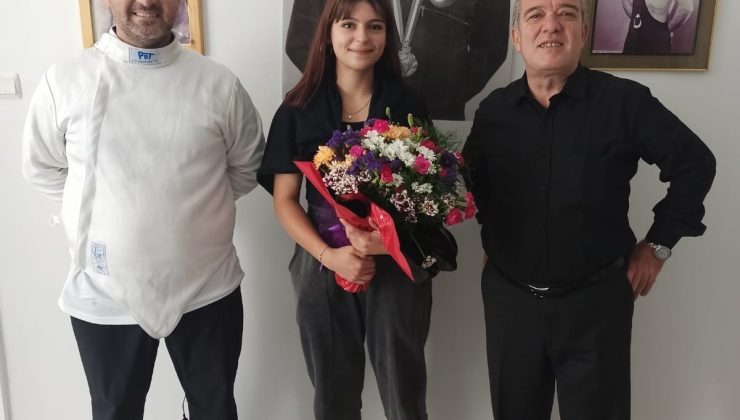 Eskişehir’de ‘5’nci Geleneksel Osman Zeki Özden Eskrim Şenliği’