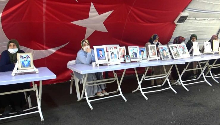 Evlat nöbetindeki anne, kaçırılan oğlu için HDP’yi işaret etti