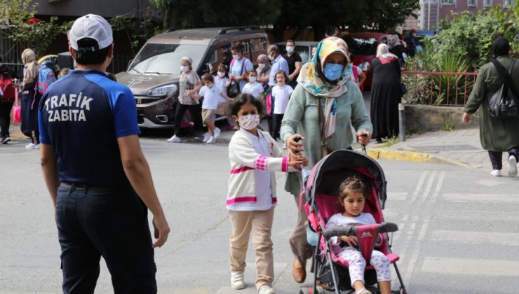 Eyüpsultan’da çocuklar, zabıtaya emanet