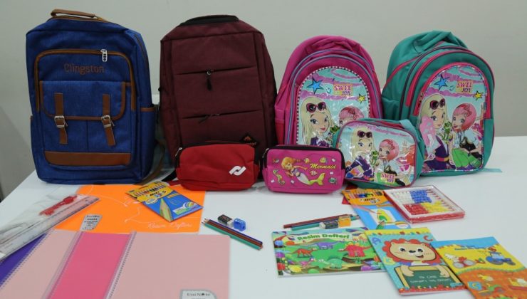 Eyüpsultan’da ihtiyaç sahibi ailelere kırtasiye desteği