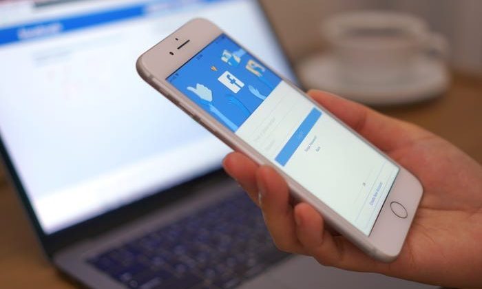 Facebook kullanıcıları mobil cihazları tercih ediyor