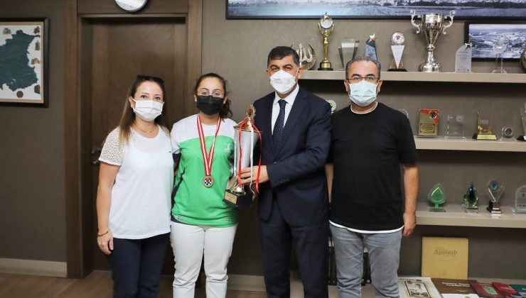 Fadıloğlu, Türkiye şampiyonunu ağırladı