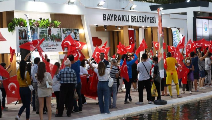 Fuarda Bayraklı’ya yoğun ilgi
