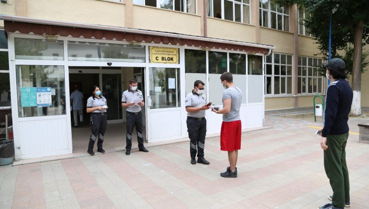 Gazi Üniversitesi’nde hazırlık muafiyet sınavı salgın tedbirlerine uyularak yüz yüze gerçekleştirildi