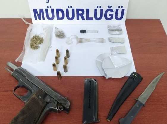 Gediz’de araçta uyuşturucu ele geçirildi