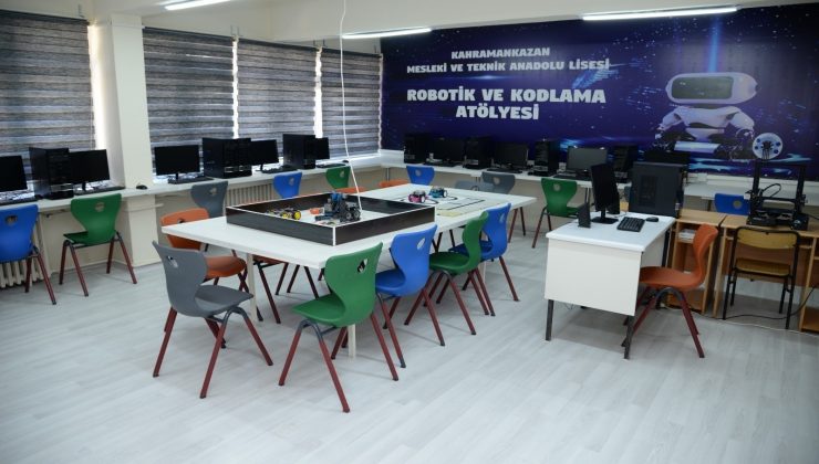 Genç bilim insanlarına robotik ve kodlama atölyesi