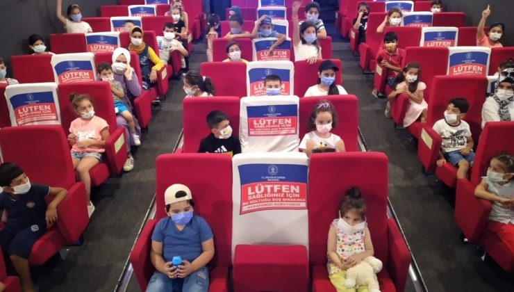 Gezen sinema tırı Beyoğlu’nda