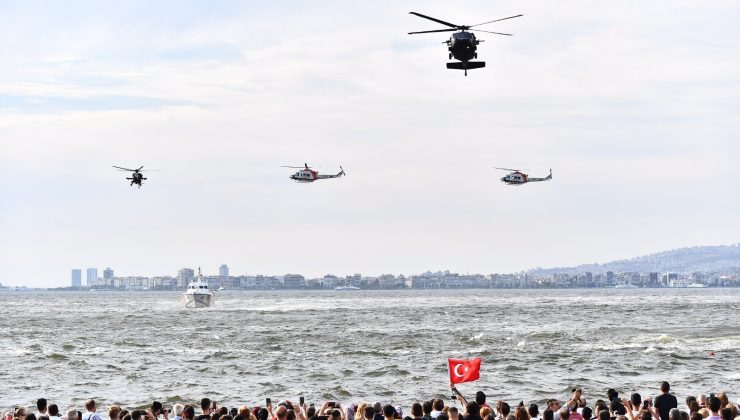 Göklerdeki kurtuluş coşkusu nefes kesti