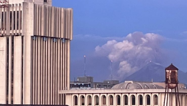 Guatemala’daki Fuego Yanardağı faaliyete geçti