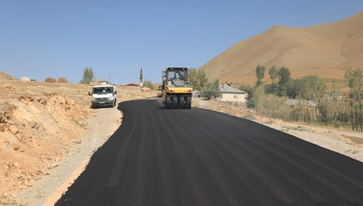 Gürpınar Belediyesinden asfalt çalışması