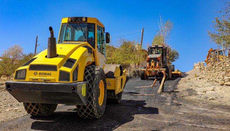 Gürpınar Belediyesinden asfalt çalışması