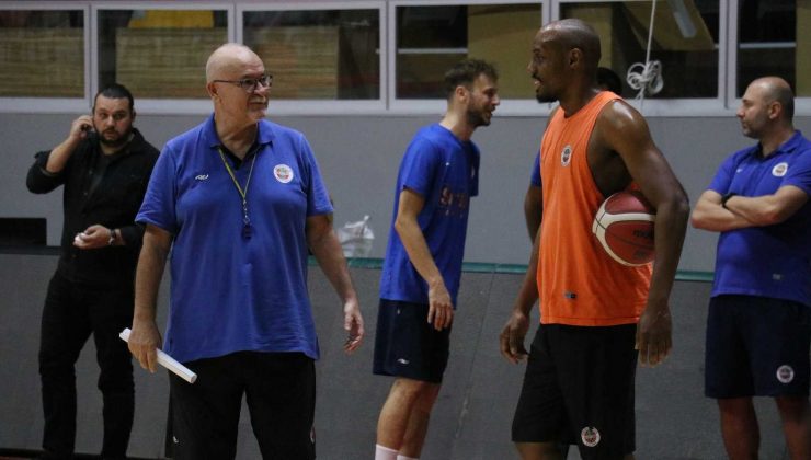 Hakan Yavuz: “Bu takım seyirciyle beraber daha iyi işler yapacak”