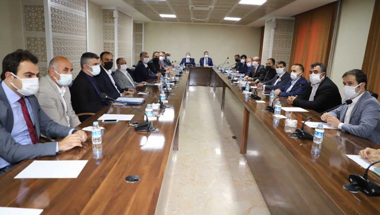 Hakkari’de ‘Eğitime Destek Platformu’ toplantısı