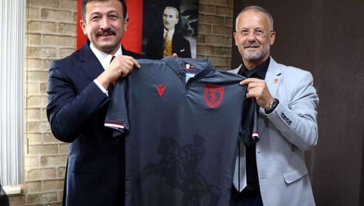 Hamza Dağ: “İnternet gazeteciliği ve sitelerinin düzenlemeye ihtiyacı var”