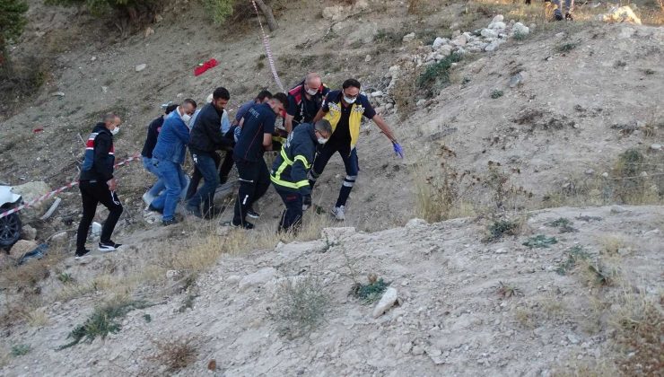 Hisarcık’ta otomobil uçuruma yuvarlandı: 1 ölü, 1 yaralı