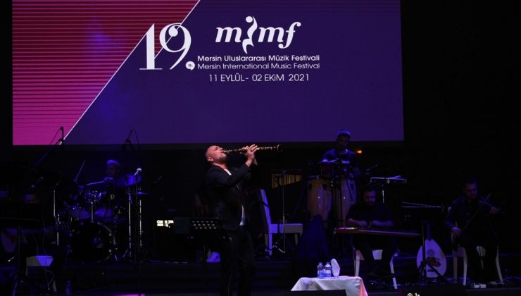 Hüsnü Şenlendirici, sevenleriyle buluştu