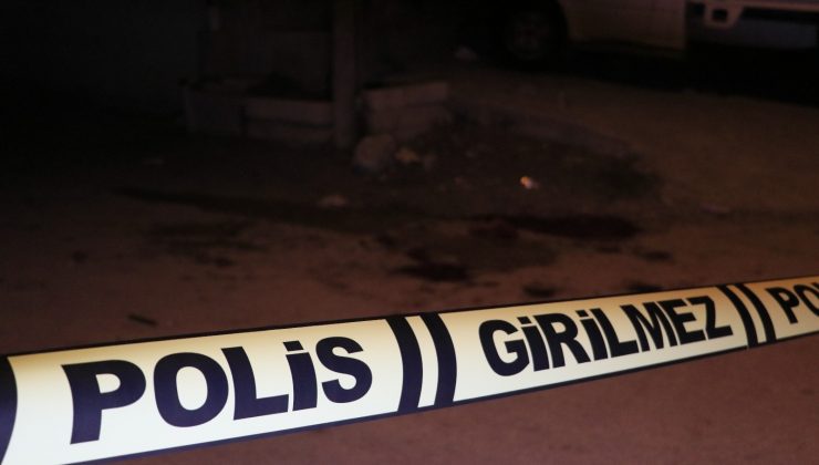 Husumetli iki kişi birbirlerini tabancayla vurdu