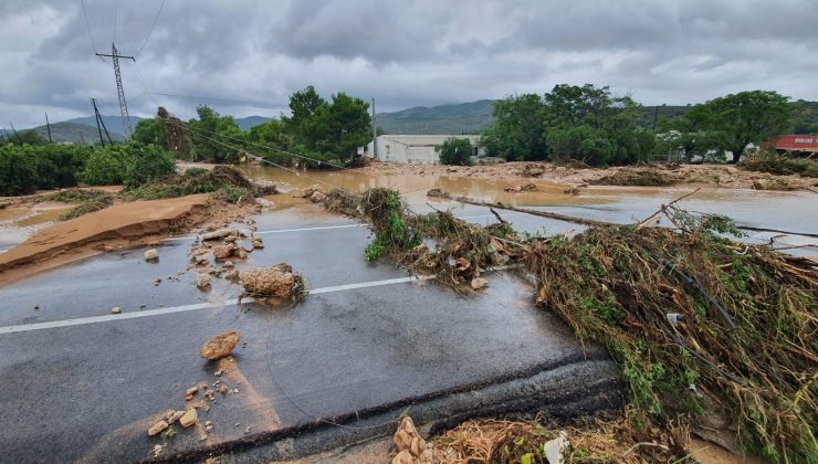 İspanya’da şiddetli yağış sele neden oldu