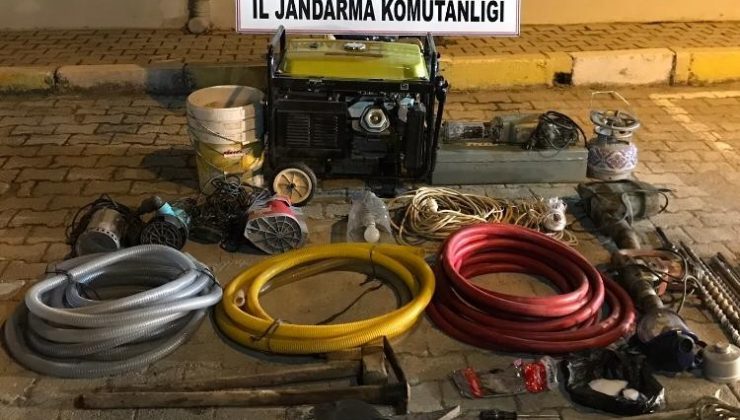 Isparta’da kaçak kazı yapan 7 şahıs suçüstü yakalandı