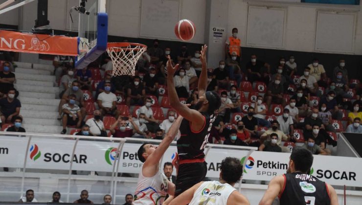 İzmir derbisi Pınar Karşıyaka’nın