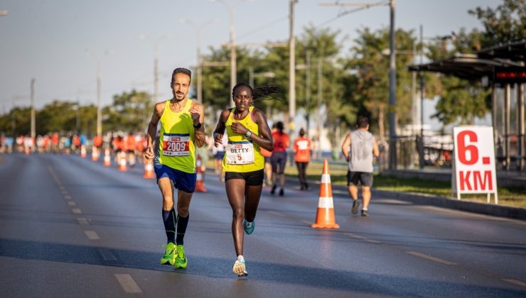 İzmir Yarı Maratonu’nda zafer, Kenya ve Etiyopyalı atletlerin