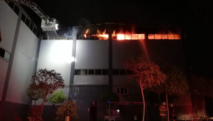 İzmir’de orman ürünleri depo ve atölyesinde yangın