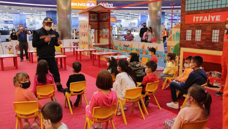 Kahraman İtfaiyeciler çocuk atölyesi çocuklardan yoğun ilgi gördü