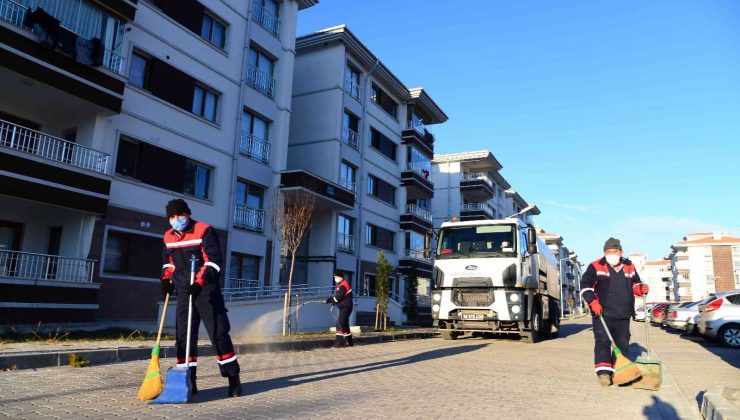 Kahramankazan baştan aşağı dezenfekte edilip temizleniyor