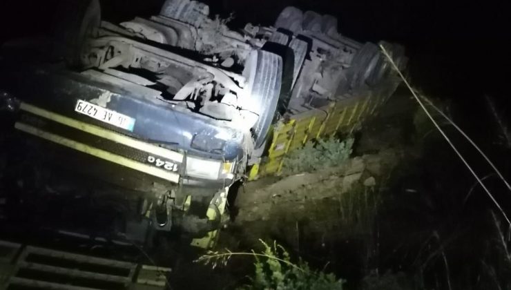 Karabük’te çekici takla attı: 1 yaralı