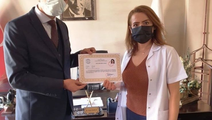 Karacasu’da sağlık personellerine başarı belgesi verildi