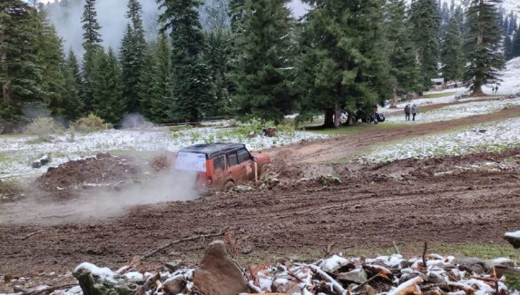 Karlı ve çamurlu zeminde uluslararası Off-Road oyunları nefes kesti