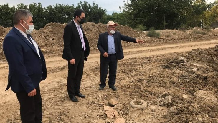 Kaymakam Bolat selden etkilenen köyde incelemelerde bulundu