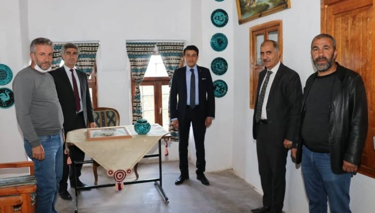 Kaymakam Dağ, çini-seramik atölyesine ziyaret