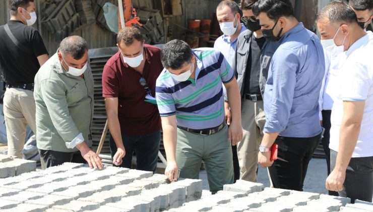 Kaymakam Tunç, beton parke ve boru üretim tesisinde incelemelerde bulundu