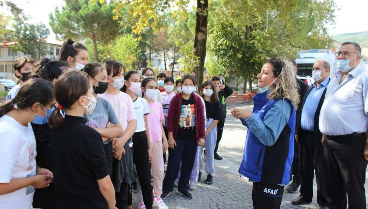 Kaymakam Ünal 7.4’lük simülasyonda yaşadı