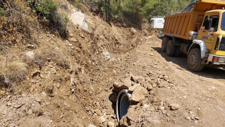 Kemer’de yayla yollarına bakım çalışması