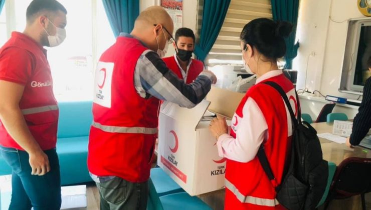 Kızılay’dan ihtiyaç sahibi öğrencilere eğitim seti