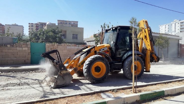 Kızıltepe Stadyum Caddesinde asfaltlama çalışmaları başladı