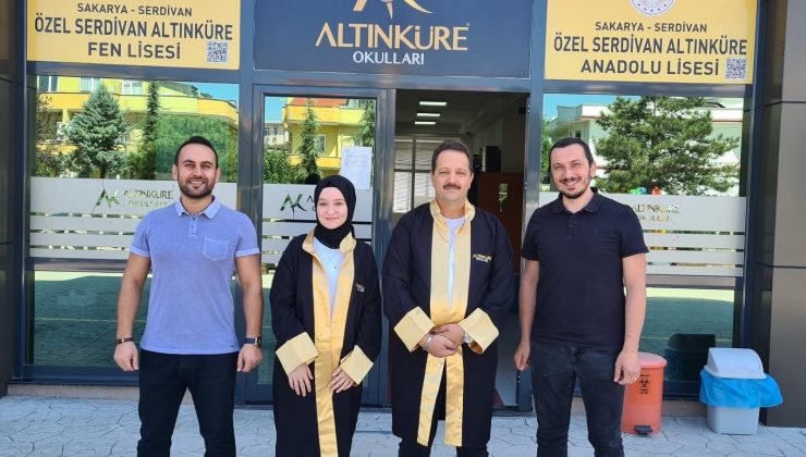 Kızına destek olabilmek için YKS’ye hazırlanıp sınava girdi