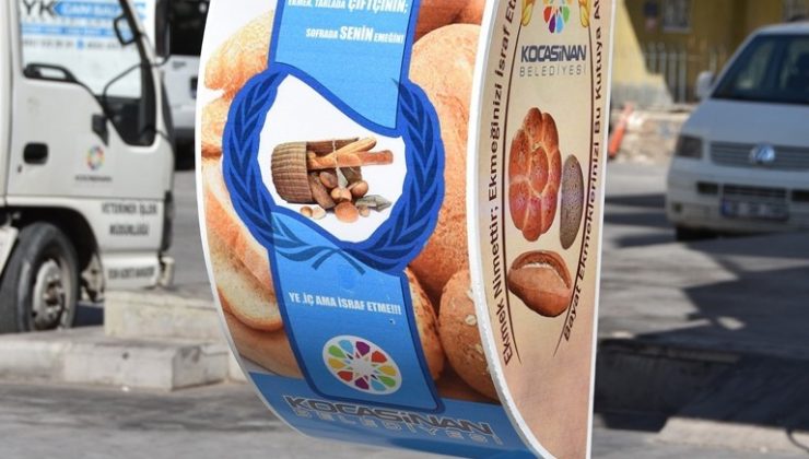 Kocasinan’da bayat ekmekler sokak hayvanlarına mama oluyor