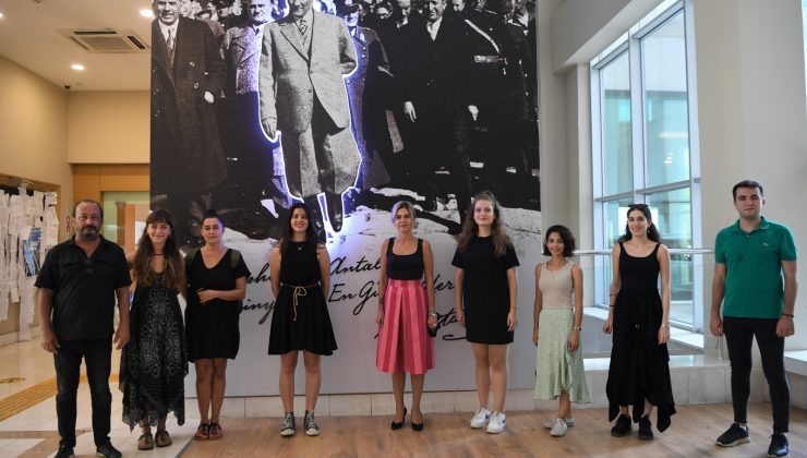 Konyaaltı’nda 5 kursiyer, tiyatro oyunculuğu bölümünü kazandı